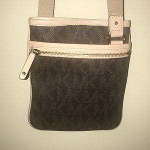 ❌SOLD❌ MK Cross Body
